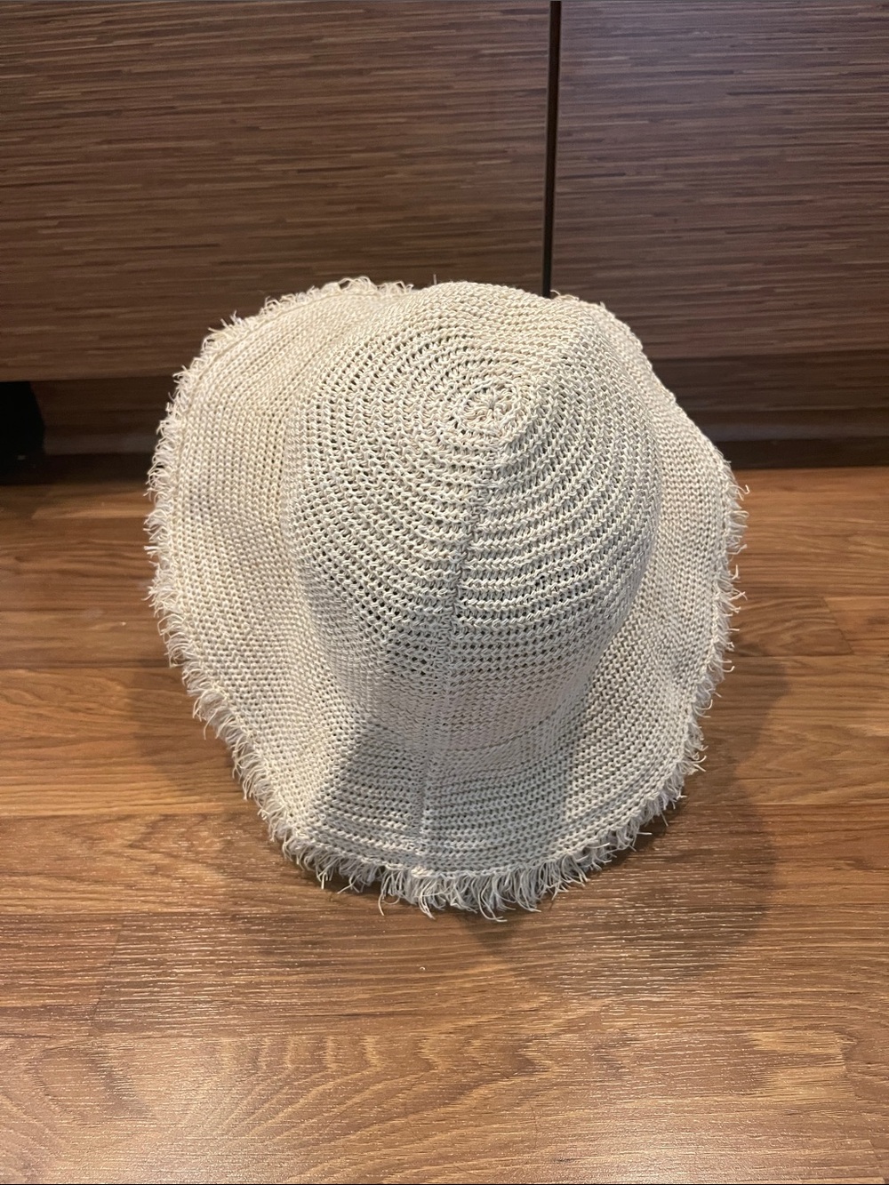 Straw hat - Picture 6 of 7
